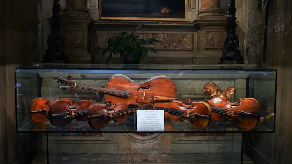 What is the real difference between a violin & a viola?